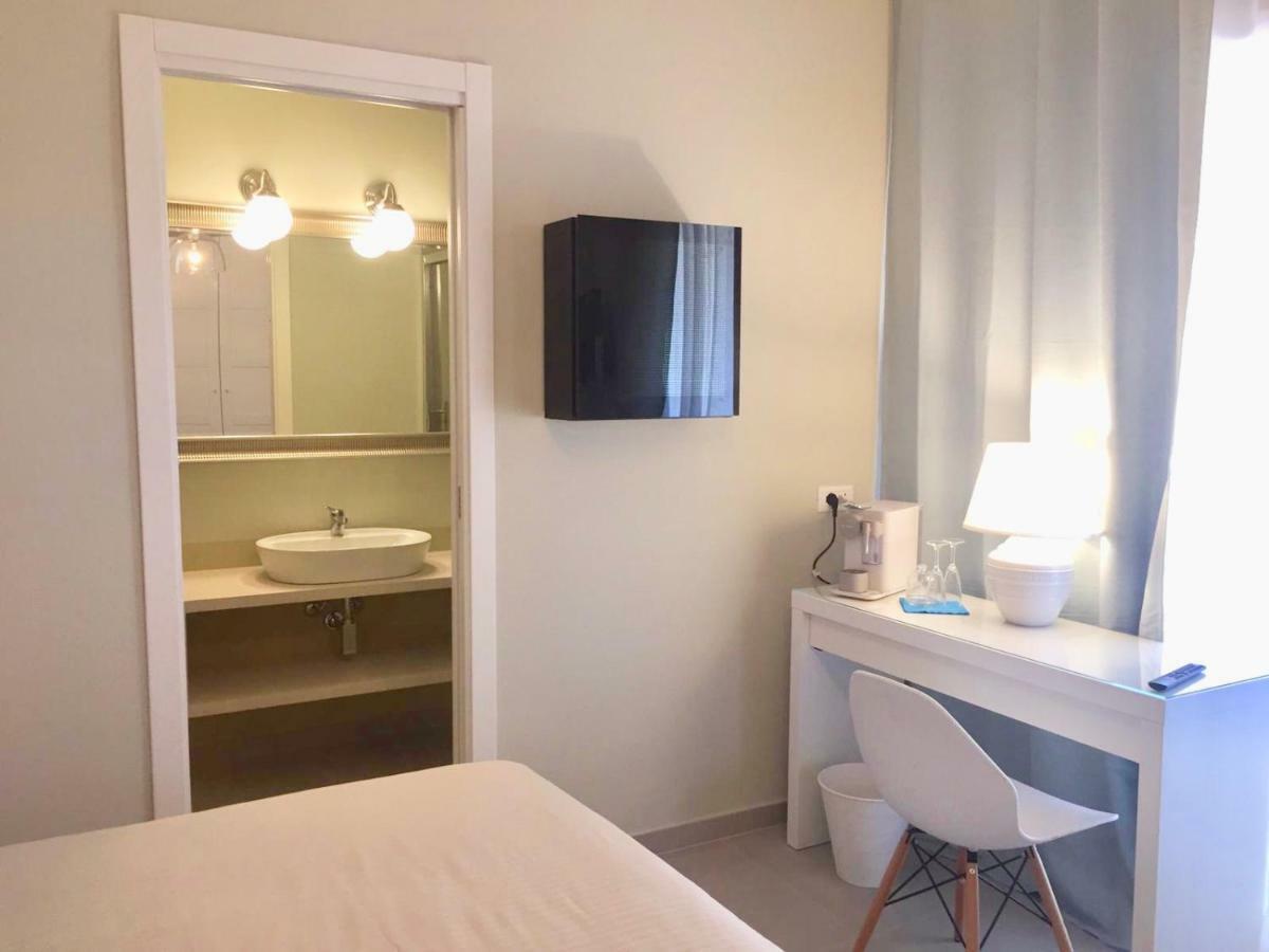 Esmeralda'S Rooms Porto San Paolo  Dış mekan fotoğraf